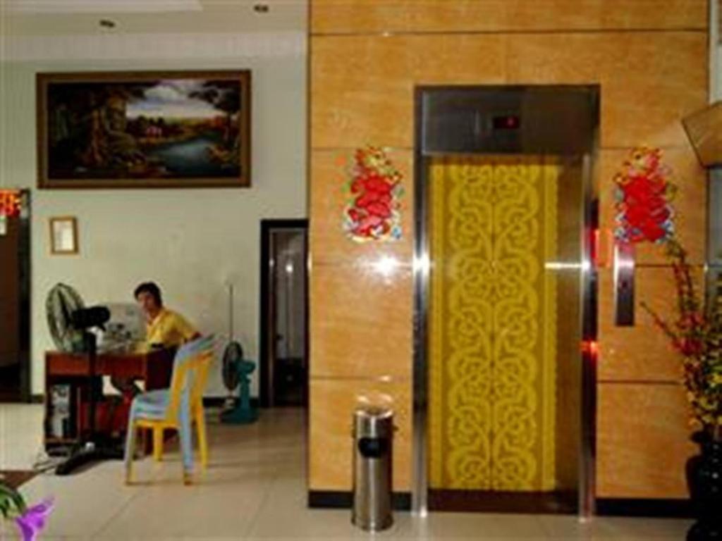 Khun Leng Guesthouse พนมเปญ ภายนอก รูปภาพ